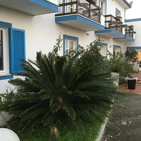 Acquaviva Park לינה וארוחת בוקר